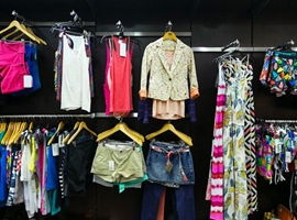 常熟原創(chuàng)女裝品牌抱團(tuán)謀轉(zhuǎn)型 新外貿(mào)村女裝城盛大開(kāi)業(yè)