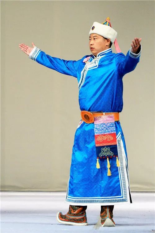 走向繁榮的蒙古族服飾 組圖