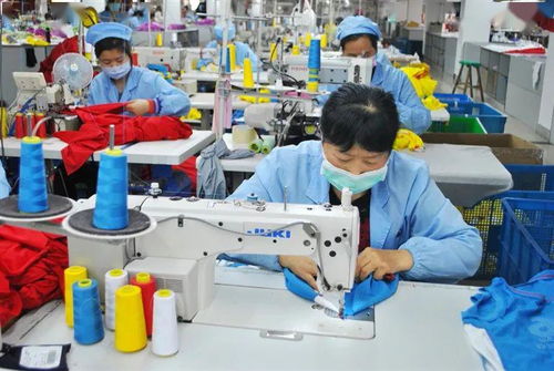 從外貿(mào)轉(zhuǎn)向內(nèi)需 北侖中小紡服企業(yè)以“服飾”之韌，迎戰(zhàn)疫情“大考”